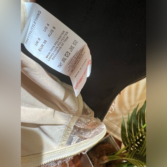 PrettyLittleThing Rose Gold Tassel Sequin Plunge Jumpsuit US 4 - Picture 7 of 11